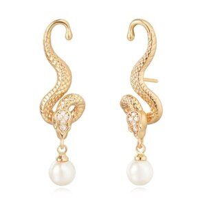 ✨Golden Snake Stud Earrings✨